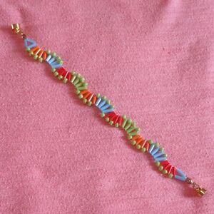 Colorful Beaded Bracelet 7"